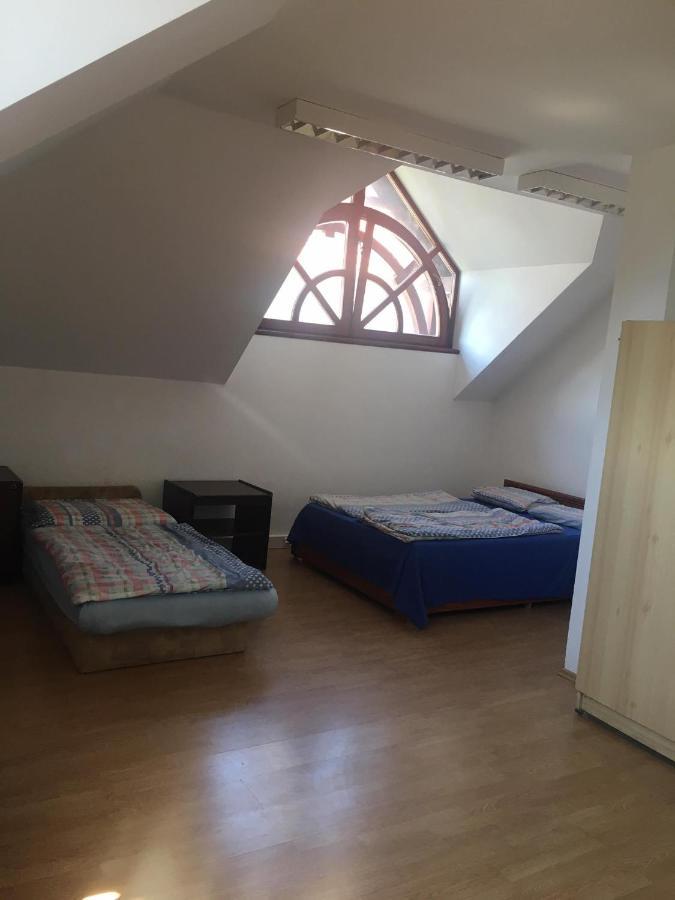 Goencoelhaz Hostel Vac Ngoại thất bức ảnh